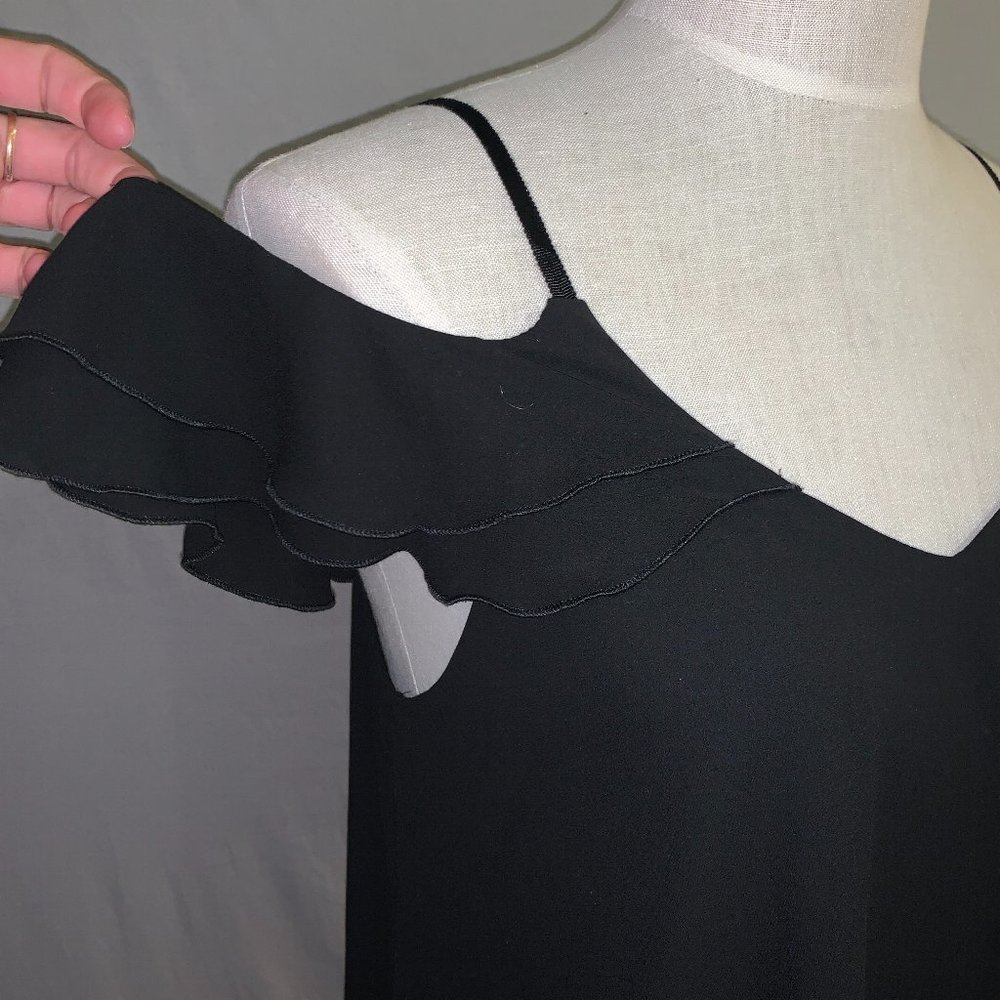 NWT - Lisa & Lucy Women's Cold Shoulder Top - Lg